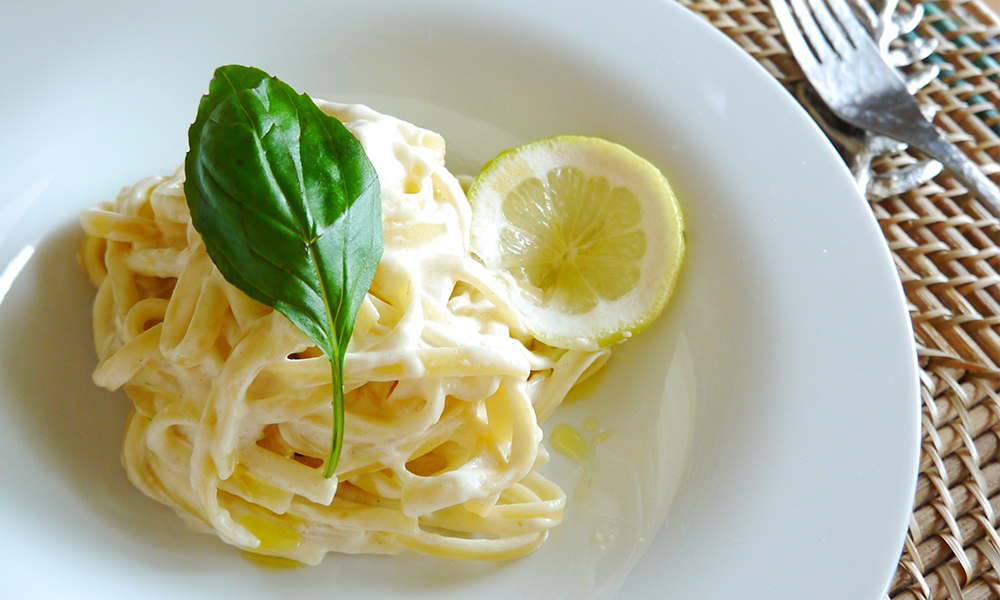 レストランの味！レモンソースの濃厚パスタ